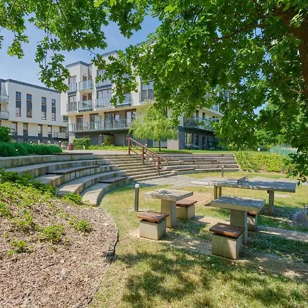 Na Grobli Riverside & Free Garage By Renters Apartment *